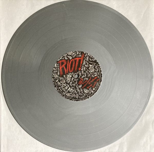 Paramore – Riot! (Silver Vinyl) - Imagen 7