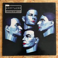 Kraftwerk – Electric Cafe (Época, Europa)